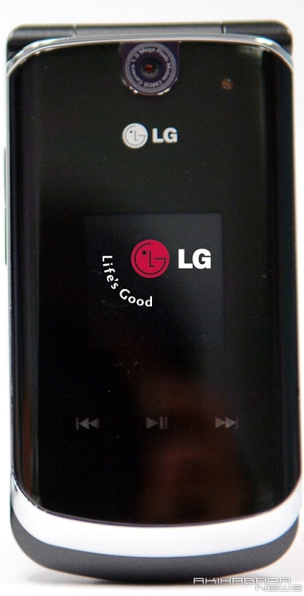 LG-KG810 – шоколад может быть тонким. Если он – мобильный