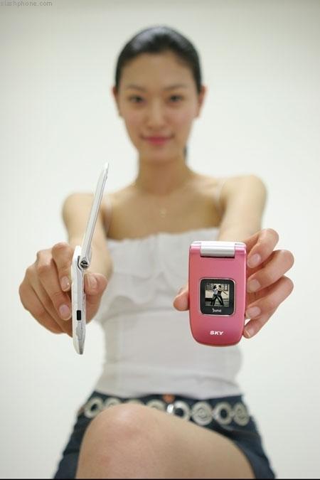 SKY IMS-110 от Samsung – тонкий телефон с 3,2-Мп камерой для Кореи
