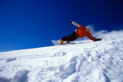 Британскому сноубордисту, которого накрыло лавиной во французских Альпах, помогла спастись подсветка от мобильногго телефона