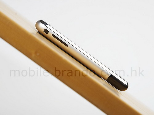 С Brando iPhone Super Grip телефон не выскользнет из рук