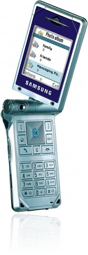 <i>Samsung</i> SGH-D700